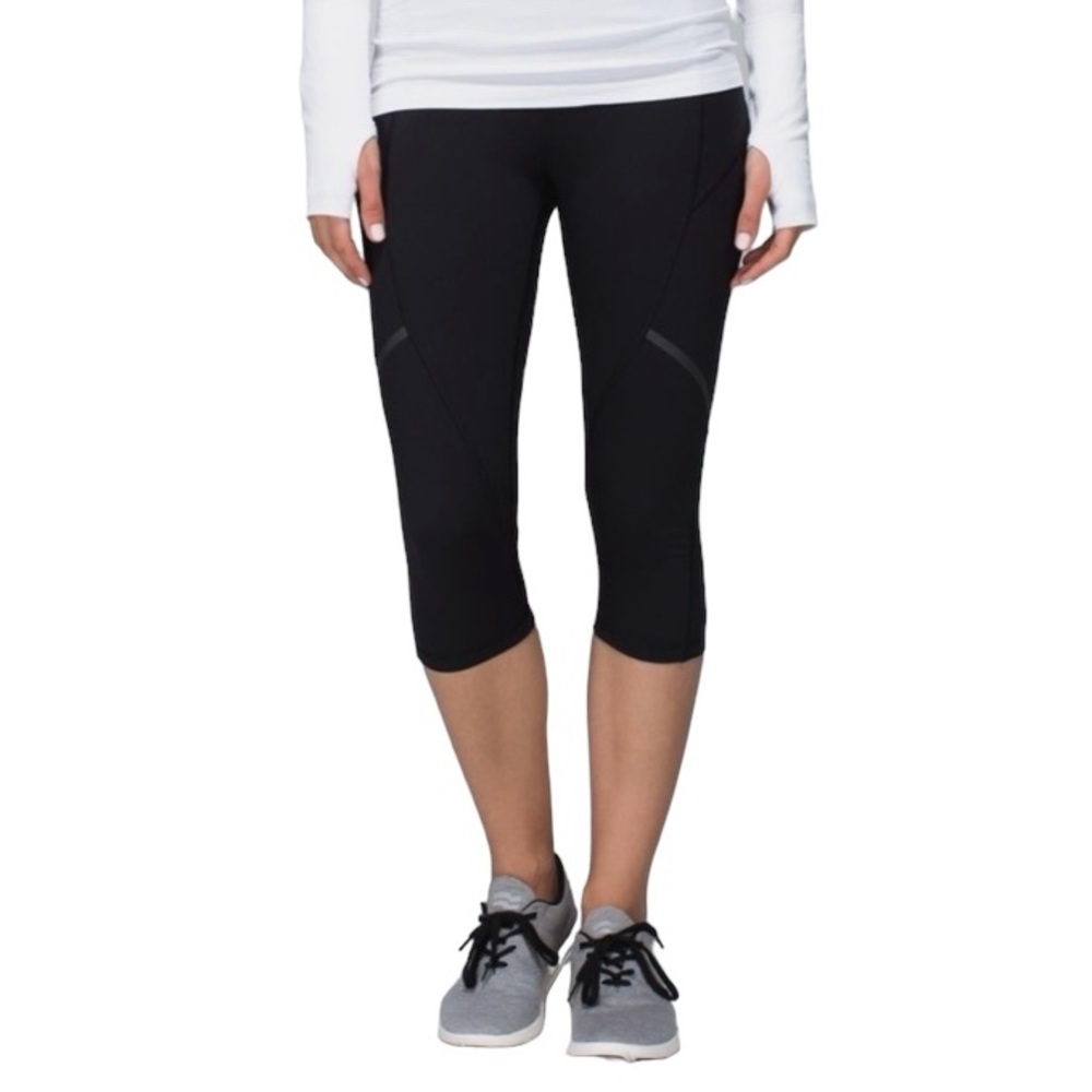 Lululemon Black Hop To It Capri Crop Leggings